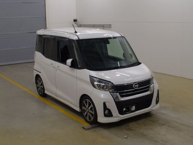 3001 NISSAN DAYZ ROOX B21A 2018 г. (NAA Tokyo)